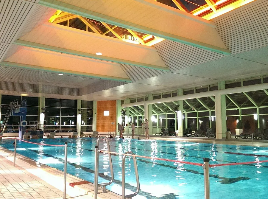 Hallenschwimmbad